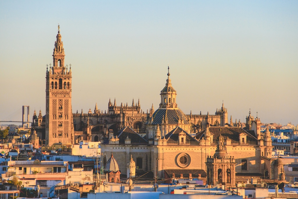BRIDGING CONTINENTS — galeria